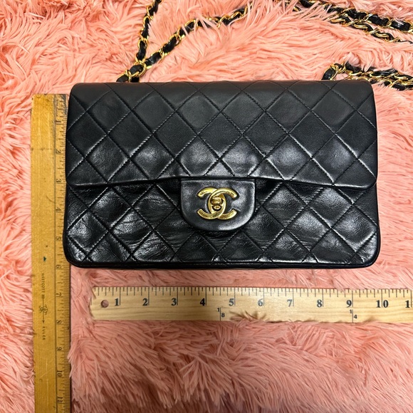 Chanel Small Classic Double Flap Vintage in Black Lambskin - Picture 3 of 9
